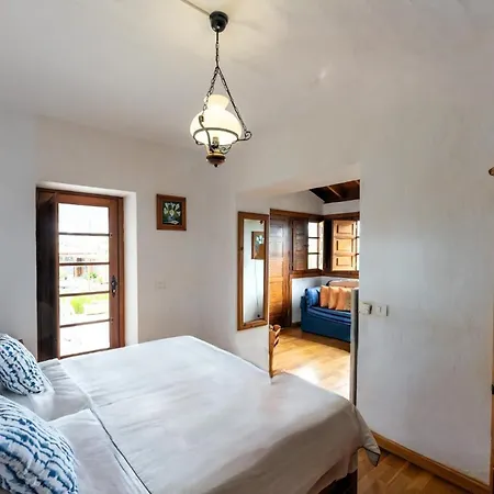 La Tanquera Y Rosas *