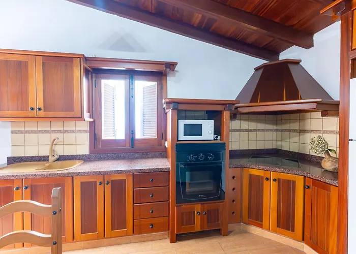 La Tanquera Y Rosas * Los Realejos