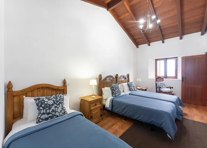 Casa de Campo La Tanquera Y Rosas *