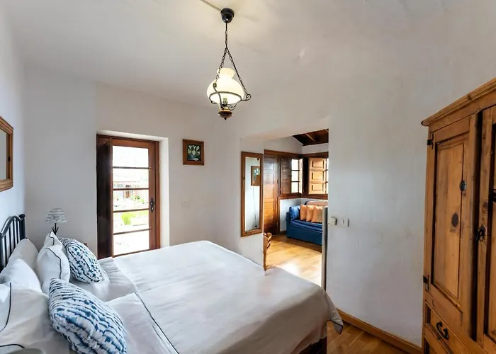 La Tanquera Y Rosas *