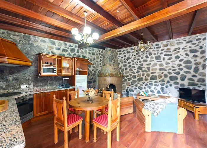 Casa de Campo La Tanquera Y Rosas *