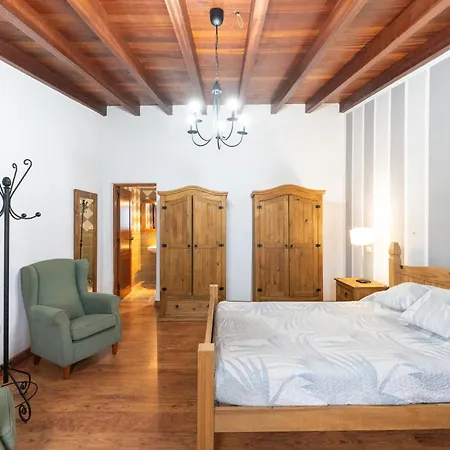 La Tanquera Y Rosas Kır Evi *