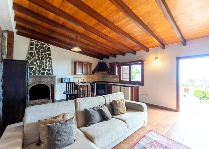 La Tanquera Y Rosas Country house