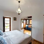 La Tanquera Y Rosas *