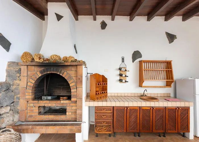 La Tanquera Y Rosas *